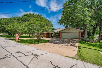 3801 Nocona Dr, Granbury, TX 76049 - photo 2