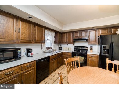 26 South St, Tamaqua, PA 18252 - photo 5