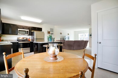 135 Singleton Way, Martinsburg, WV 25403 - photo 6