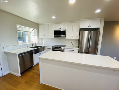 3433 Mcnary Pkwy unit 505, Lake Oswego, OR 97035 - photo 3