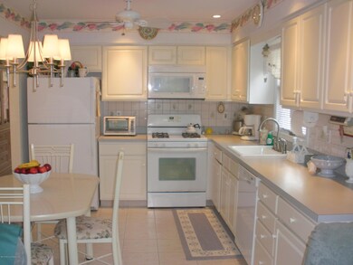 1589 Sweetbay Dr, Toms River, NJ 08755 - photo 3