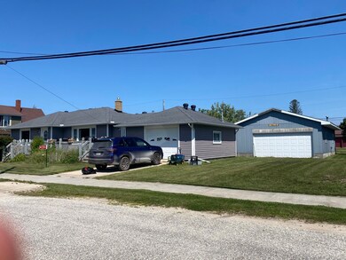 13984 Railroad St unit 13984, Engadine, MI 49827 - photo 3