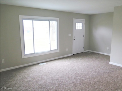 2306 Lincoln Dr, Lorain, OH 44052 - photo 7