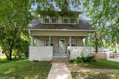 2122 Waterloo Rd, Cedar Falls, IA 50613 - photo 2