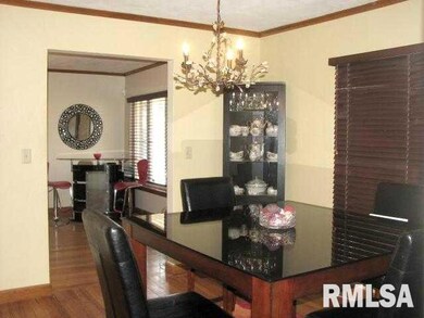 1026 W Lombard St, Davenport, IA 52804 - photo 3