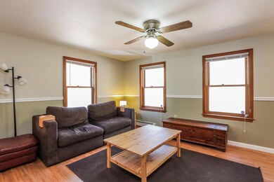 004-photo-8181136
