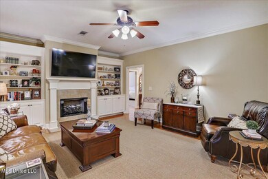03-303 E Brandon Ct