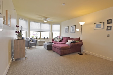 409 Farrell St unit 316, South Burlington, VT 05403 - photo 2