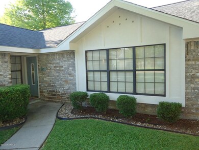 117 Briar Green Entry