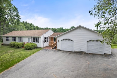 51 Burnham Rd_0105