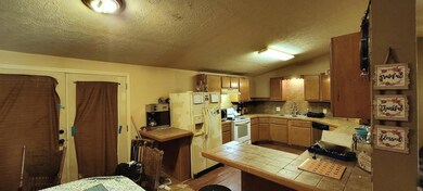 Kitchen Side