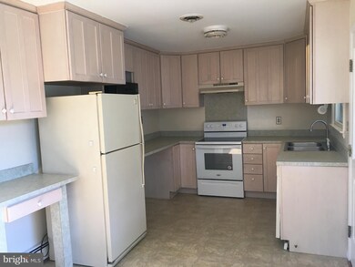 21395 Point Lookout Rd, Callaway, MD 20620 - photo 5