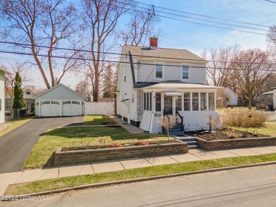 2-227ThirdSt_02