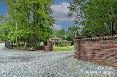 10436 Connell Rd, Mint Hill, NC 28227 - photo 2