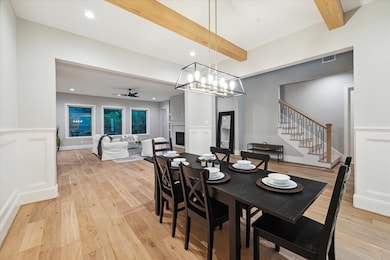 10226 Pine Forest Rd, Houston, TX 77042 - photo 5