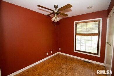 4209 Lillie Ave, Davenport, IA 52806 - photo 5