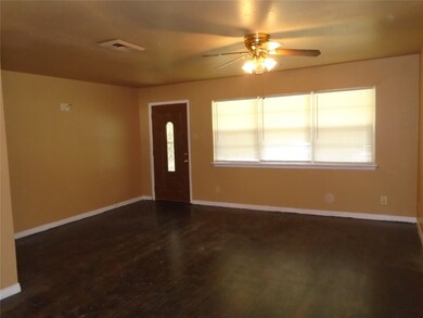 4610 De Lange Ln, Houston, TX 77092 - photo 4