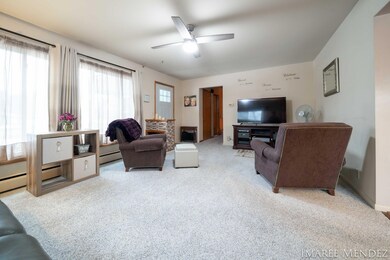 6-web-or-mls-3348-ivanrest-ave-sw