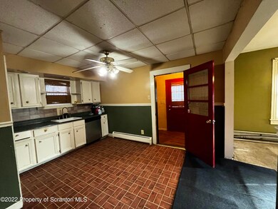 1425 N Sumner Ave, Scranton, PA 18508 - photo 5