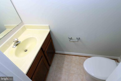 15585 Traverser Ct, Woodbridge, VA 22193 - photo 4