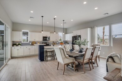 10-Dining Room