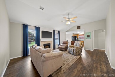 20341 E 44th St S, Broken Arrow, OK 74014 - photo 5