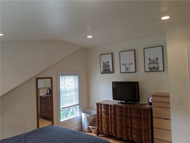 11 Central St unit 3, Newport, RI 02840 - photo 6
