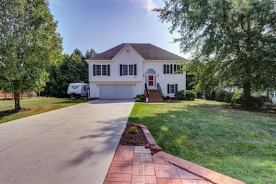 375 Russell Springs Dr, Lynchburg, VA 24501 - photo 2