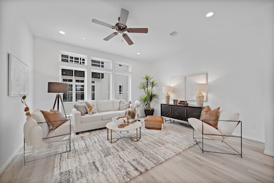 1522 Ojeman Rd unit A, Houston, TX 77055 - photo 3