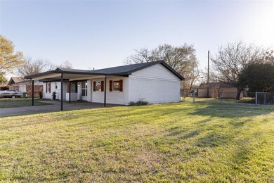 5017 Roberta Dr, North Richland Hills, TX 76180 - photo 3