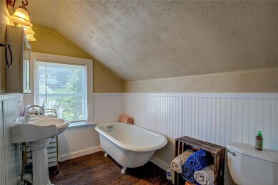 611 Chestnut St, Bonham, TX 75418 - photo 6