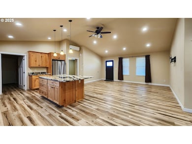 5135 Grange Rd, Roseburg, OR 97471 - photo 6