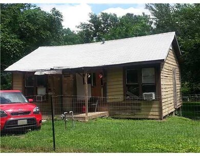 415 Smith St, Pineville, LA 71360 - photo 3