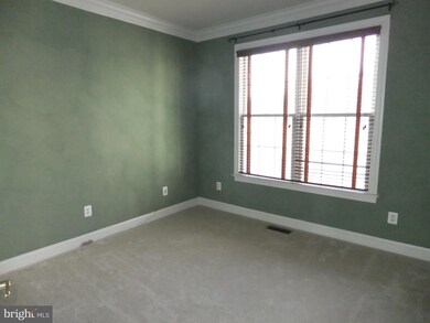 22909 Ashton Woods Dr, Ashburn, VA 20148 - photo 7