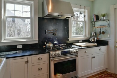 1 Mount Vernon St, Salem, MA 01970 - photo 4