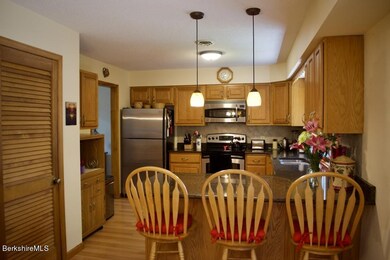 30 Clifden Ct unit 2, Lenox, MA 01240 - photo 3