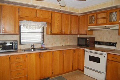 120 Castle Dr, West Wareham, MA 02576 - photo 4