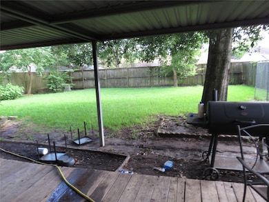 16202 David Glen Dr, Friendswood, TX 77546 - photo 2