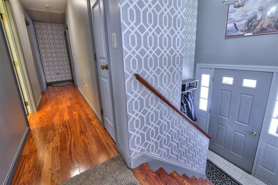 25 Meadow St, Manchester, NH 03103 - photo 5