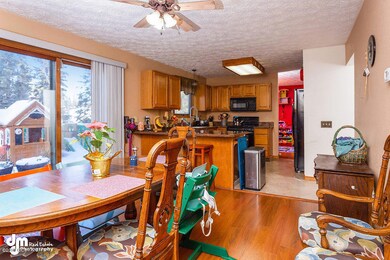 Family Room_Kitchen 8336-SMALL