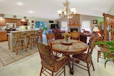 Open concept kitchen & dining