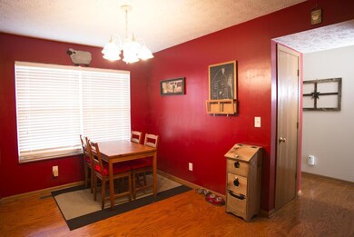 4165 Nipigon Dr--5