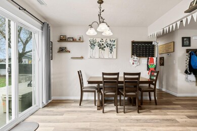 180 Bigham Dr, Central Point, OR 97502 - photo 4