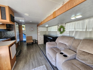 2000 38' updated bunkhouse