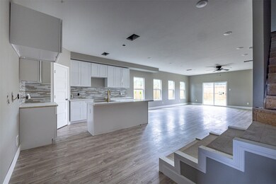 2032 Mansfield St, Houston, TX 77091 - photo 3