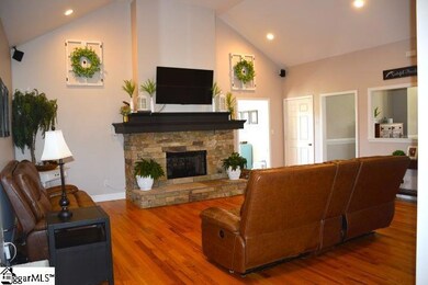 450 Meadow Rd, Inman, SC 29349 - photo 3