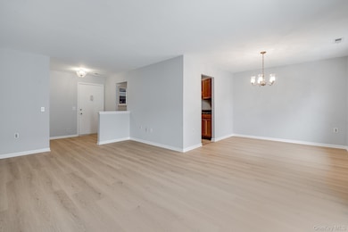 902 Commons Way unit F, Fishkill, NY 12524 - photo 5