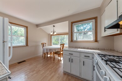 2403 Dove St, Rolling Meadows, IL 60008 - photo 2