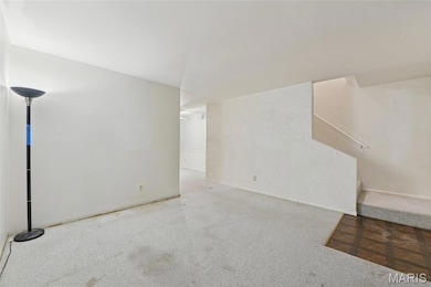 140 Burtonwood Dr, Ballwin, MO 63011 - photo 4