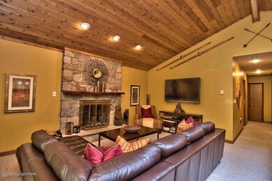 204 Rhodora Ln, Pocono Pines, PA 18350 - photo 4